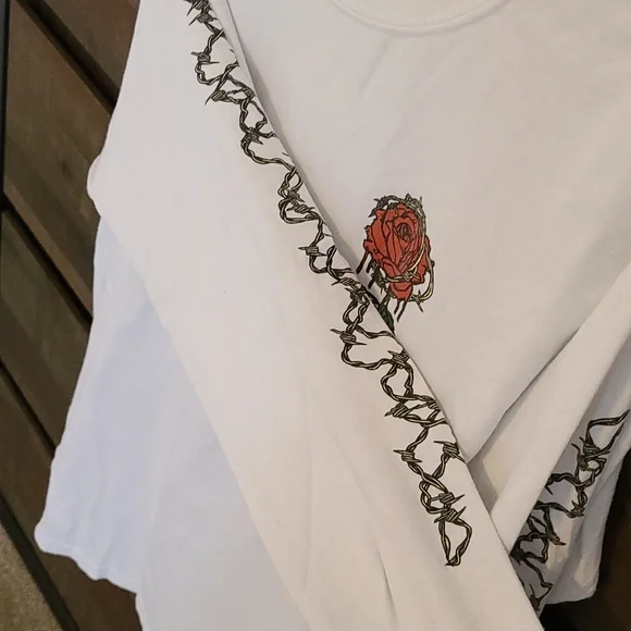 Long sleeve tee - Picture 6 of 10